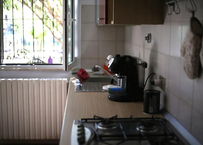 Apartment With Lovely Garden